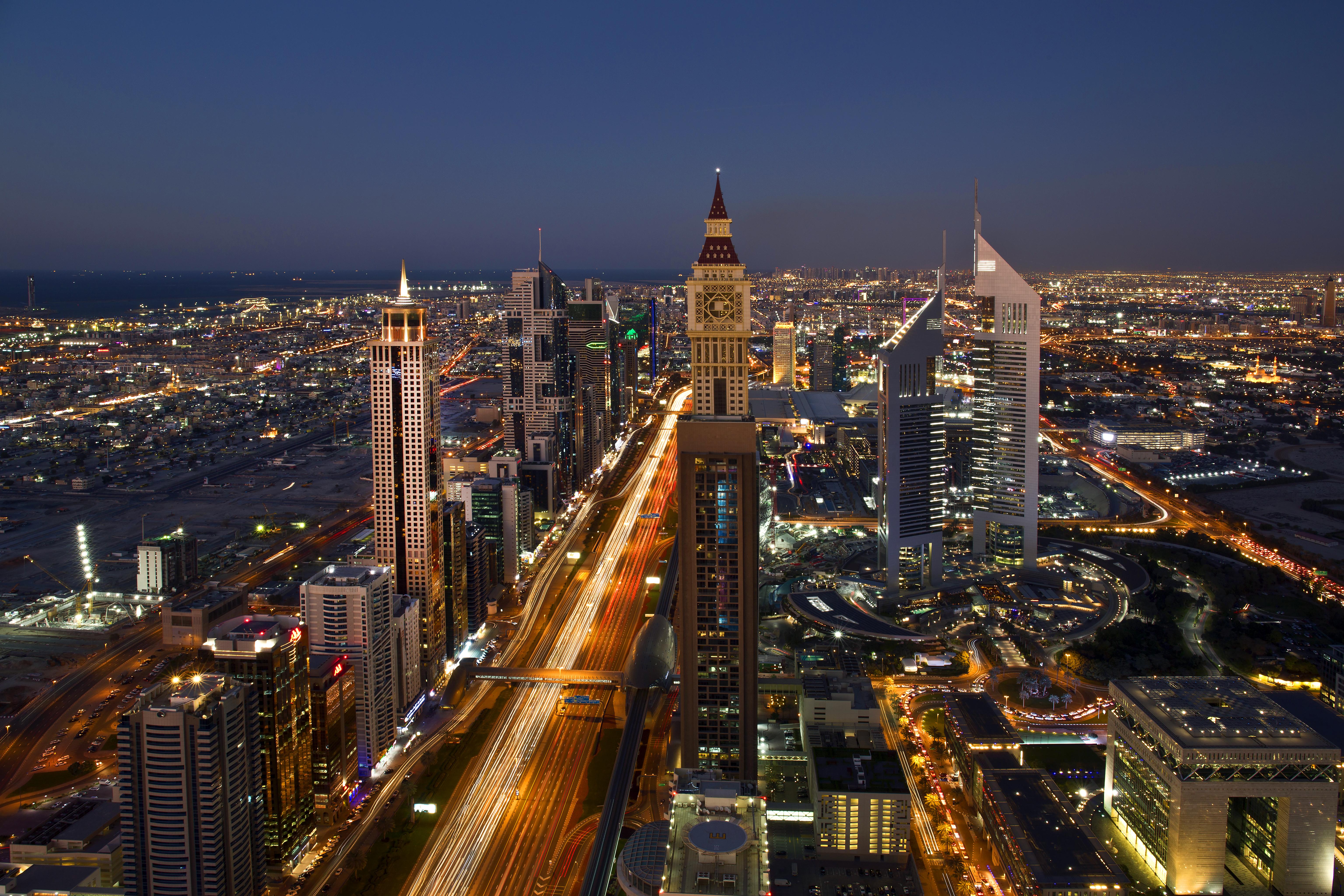The Tower Plaza Hotel Dubai Exterior photo