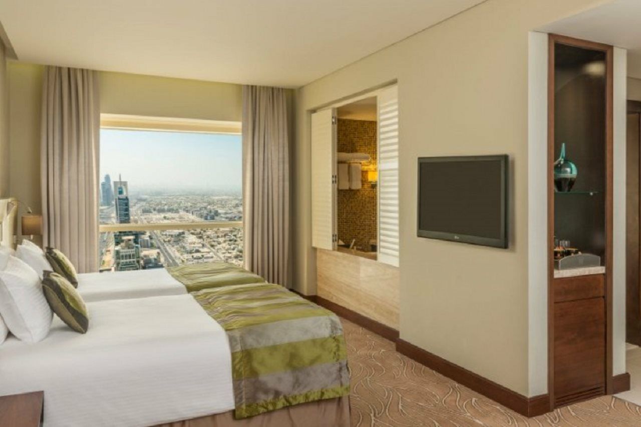 The Tower Plaza Hotel Dubai Exterior photo